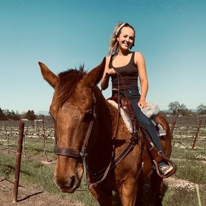 Meet your Posher, Kelsey